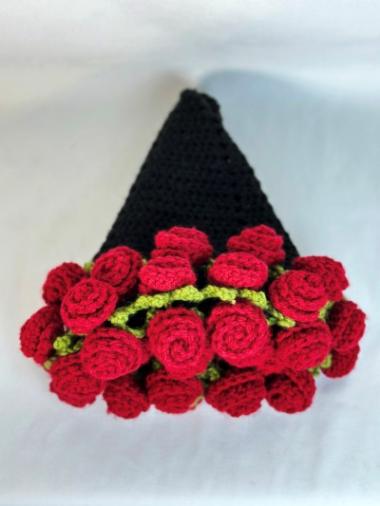 Red Crochet Bouquet - Image 6